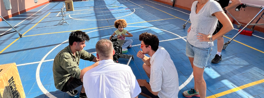 TAOS graba tres originales spots para Stikets